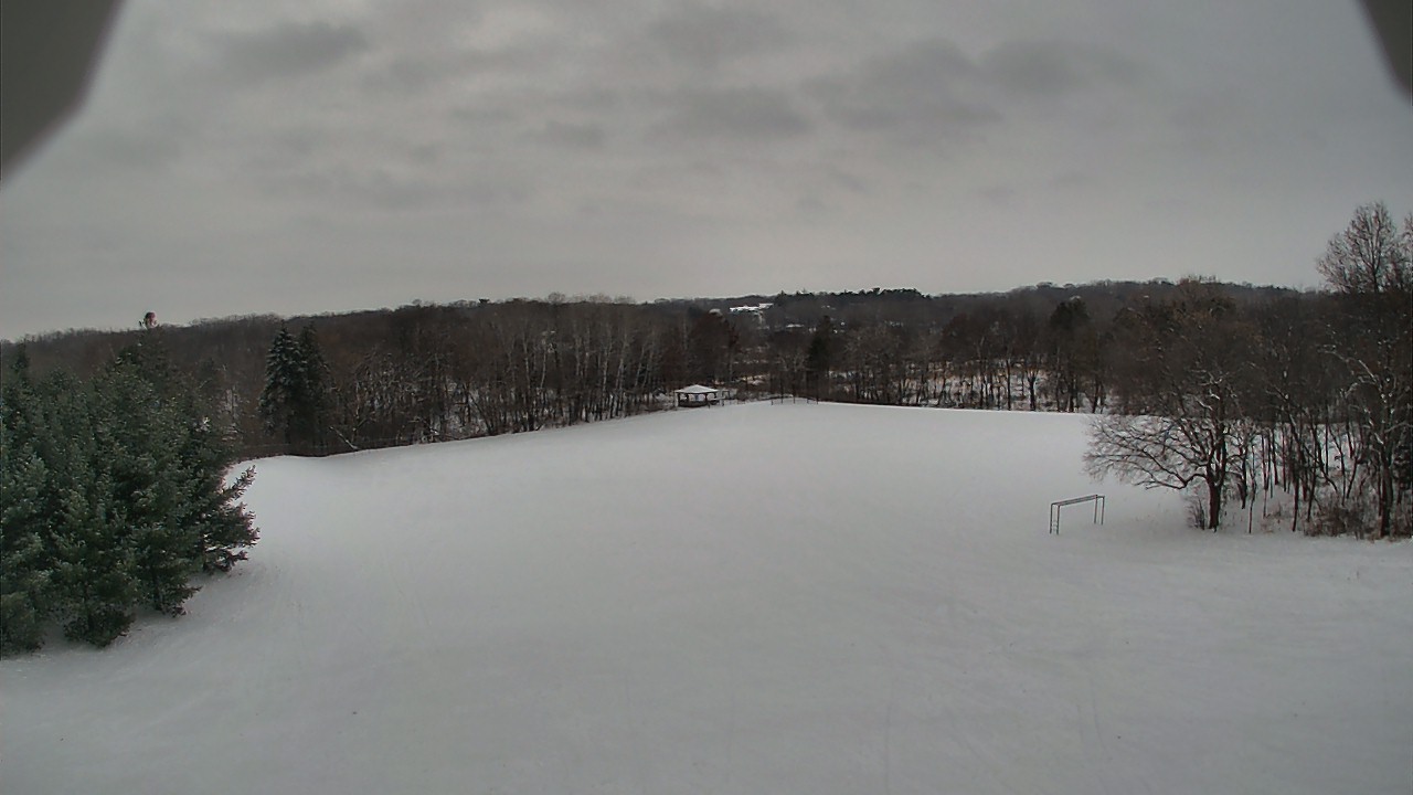 Thumbnail for current weather camera view from Scenic Heights ES in Minnetonka, Minnesota