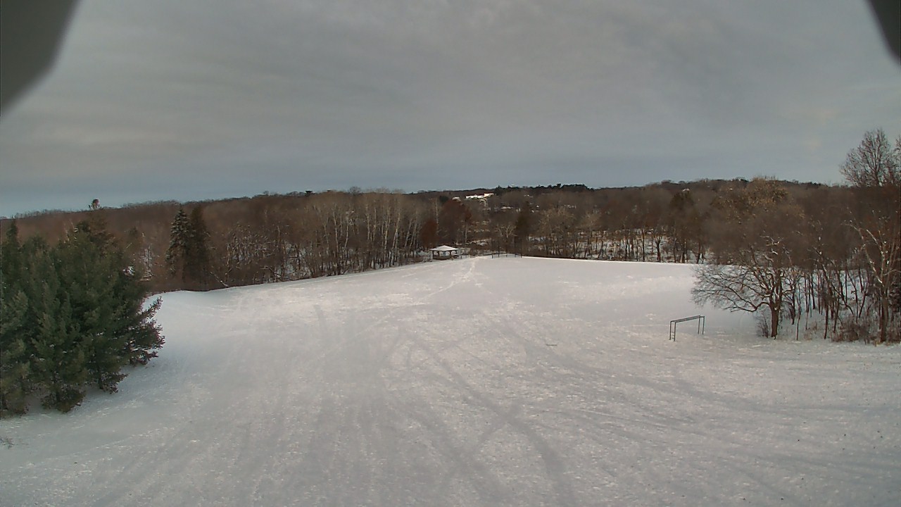 Thumbnail for current weather camera view from Scenic Heights ES in Minnetonka, Minnesota