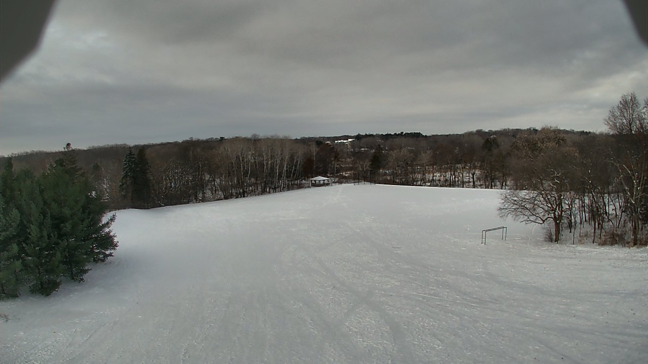 Thumbnail for current weather camera view from Scenic Heights ES in Minnetonka, Minnesota