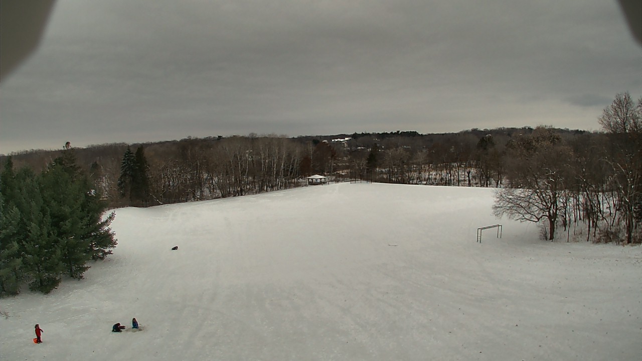 Thumbnail for current weather camera view from Scenic Heights ES in Minnetonka, Minnesota