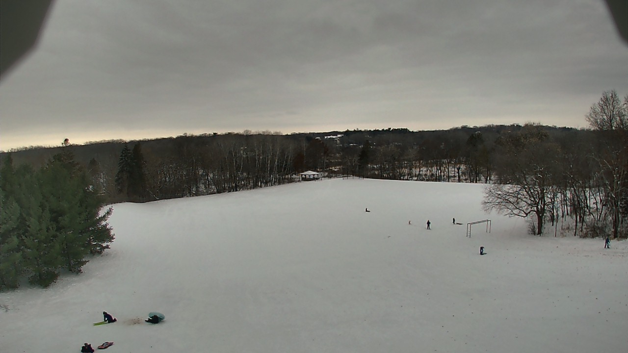 Thumbnail for current weather camera view from Scenic Heights ES in Minnetonka, Minnesota