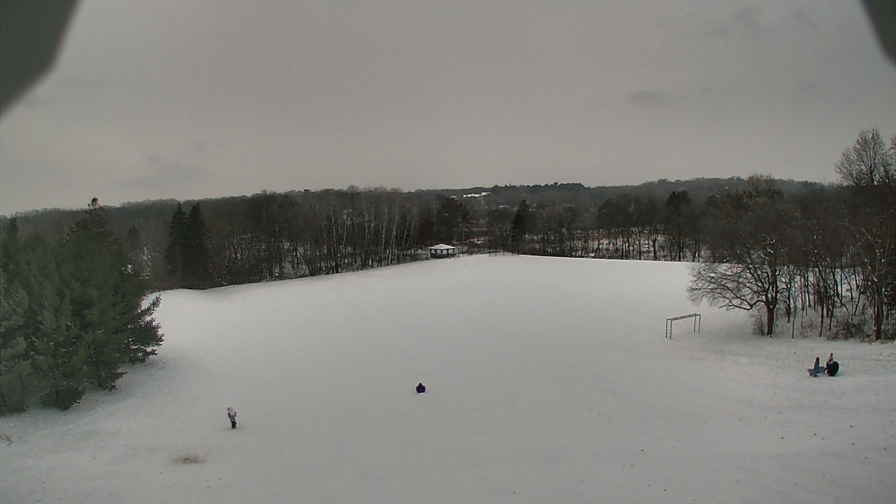 Thumbnail for current weather camera view from Scenic Heights ES in Minnetonka, Minnesota