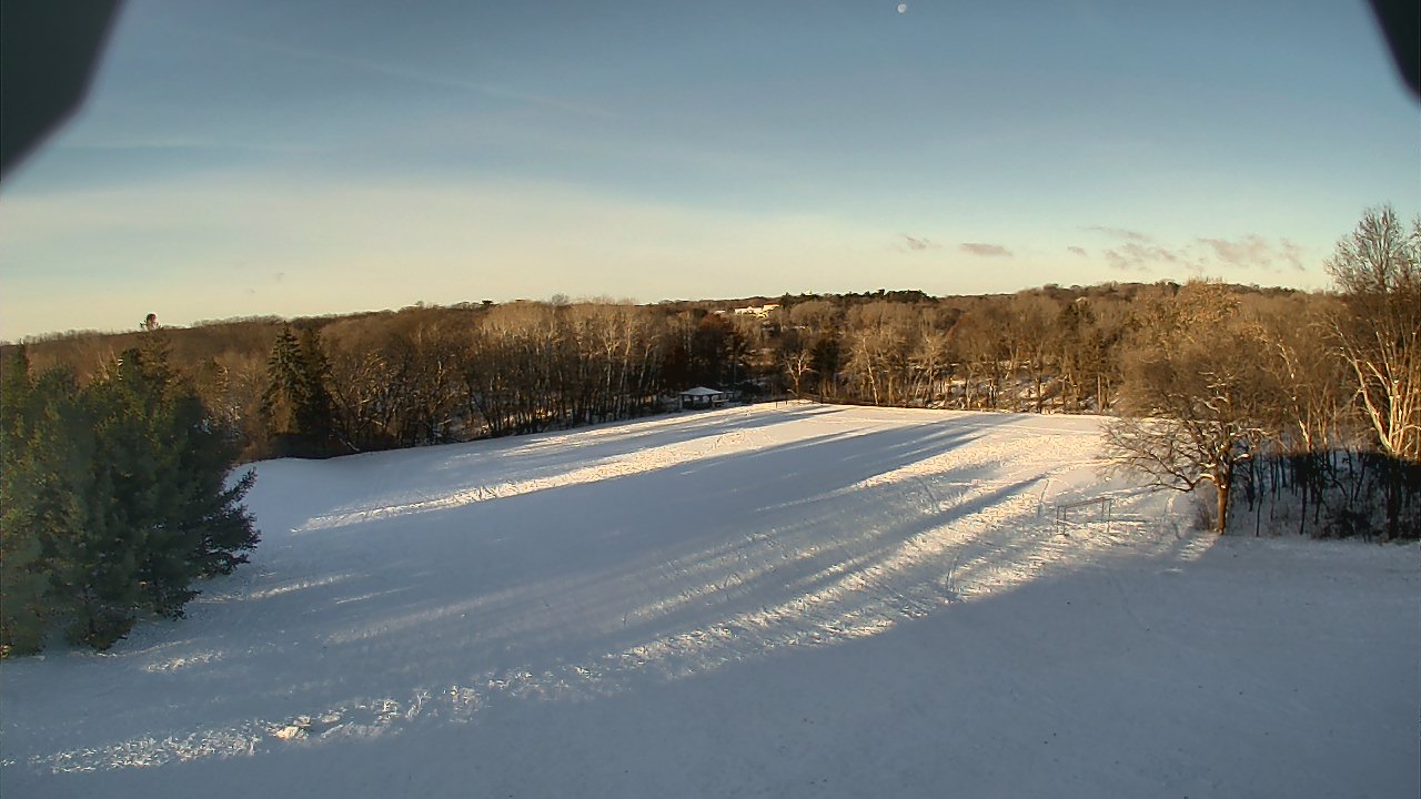 Thumbnail for current weather camera view from Scenic Heights ES in Minnetonka, Minnesota