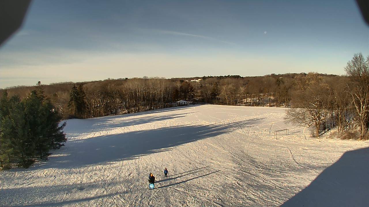 Thumbnail for current weather camera view from Scenic Heights ES in Minnetonka, Minnesota