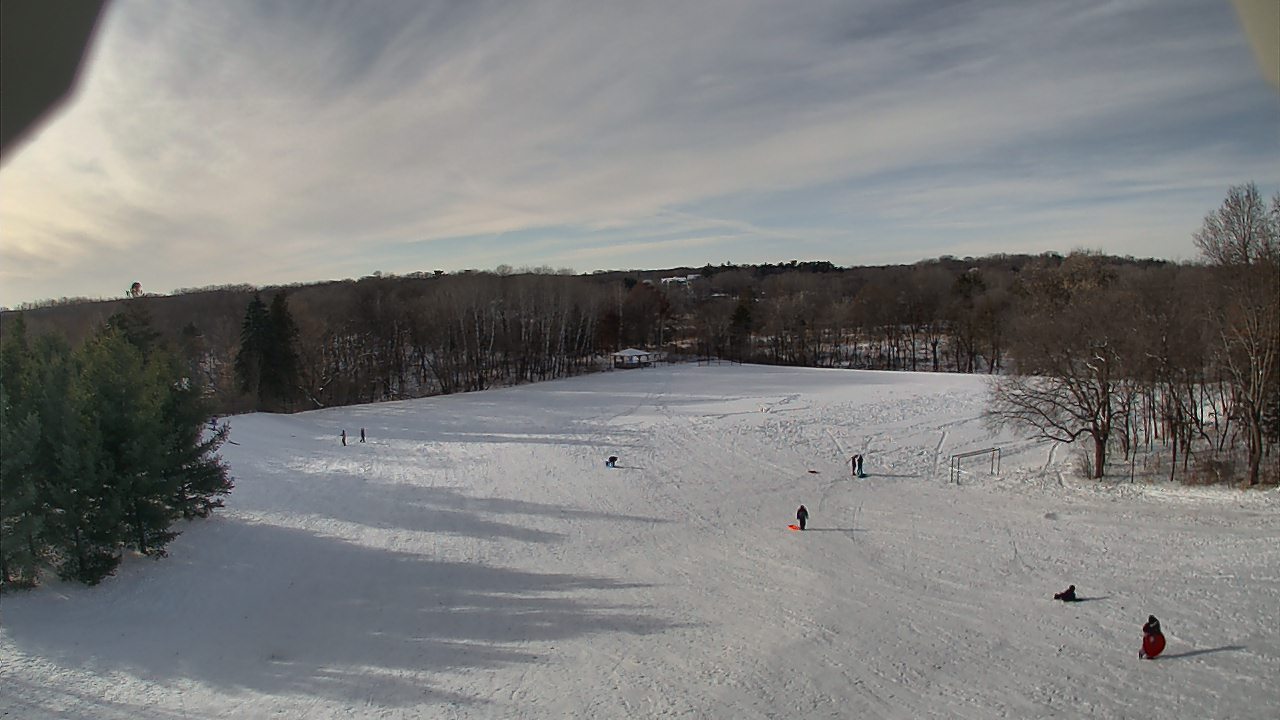 Thumbnail for current weather camera view from Scenic Heights ES in Minnetonka, Minnesota