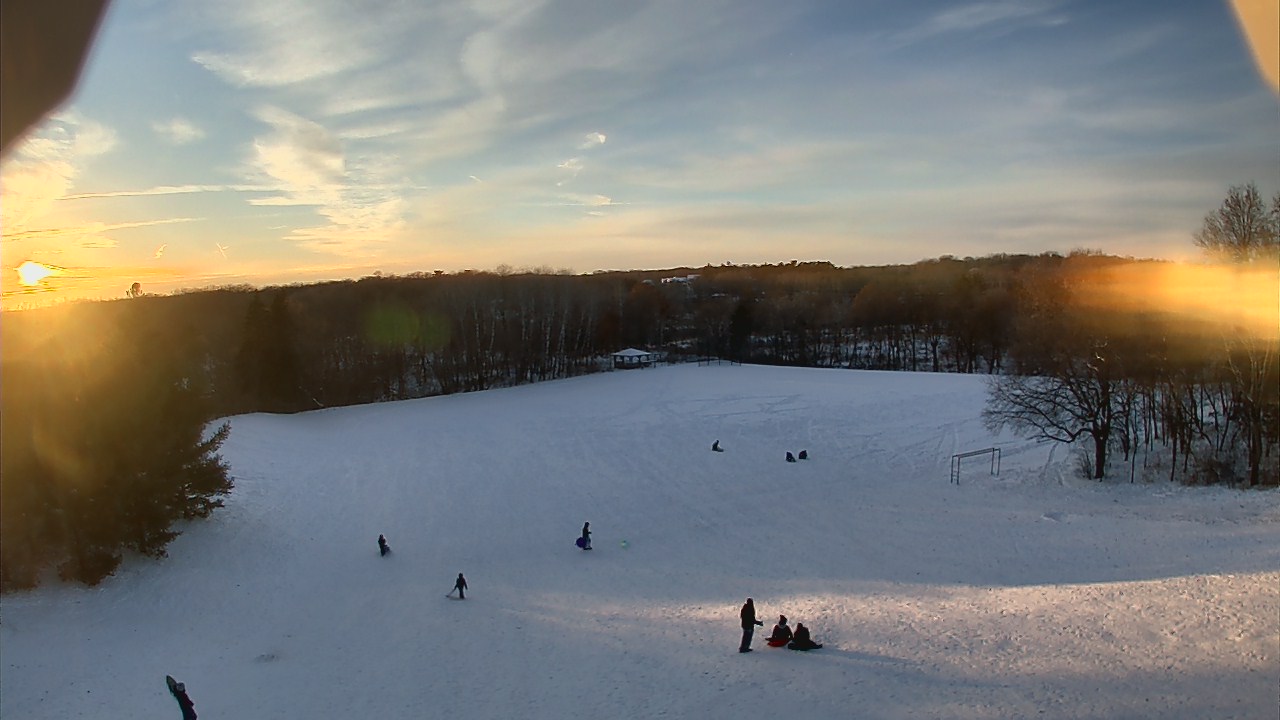 Thumbnail for current weather camera view from Scenic Heights ES in Minnetonka, Minnesota