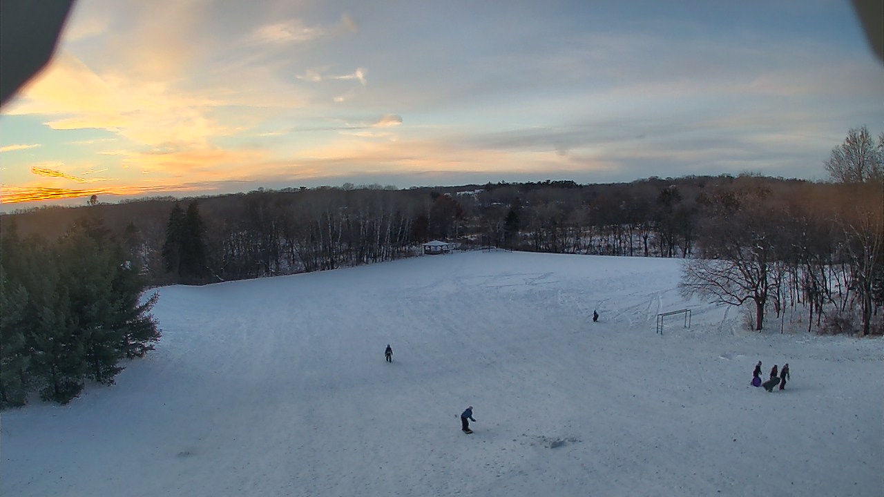 Thumbnail for current weather camera view from Scenic Heights ES in Minnetonka, Minnesota