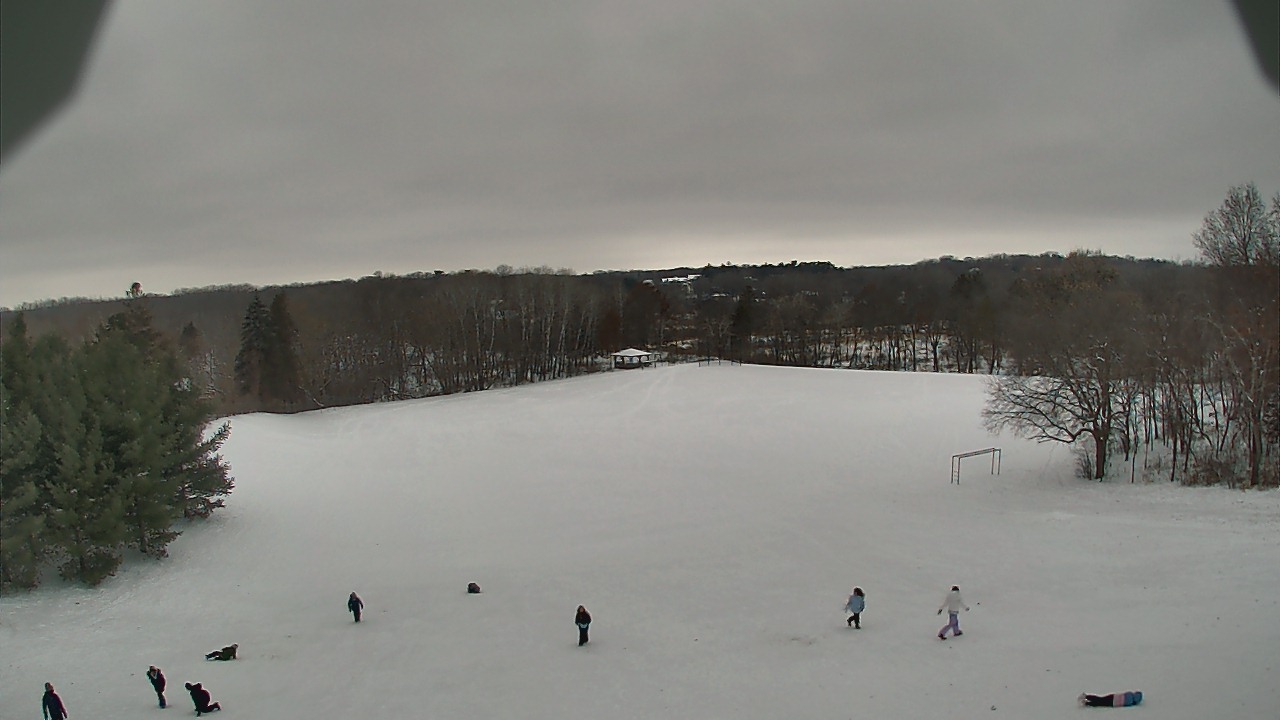 Thumbnail for current weather camera view from Scenic Heights ES in Minnetonka, Minnesota