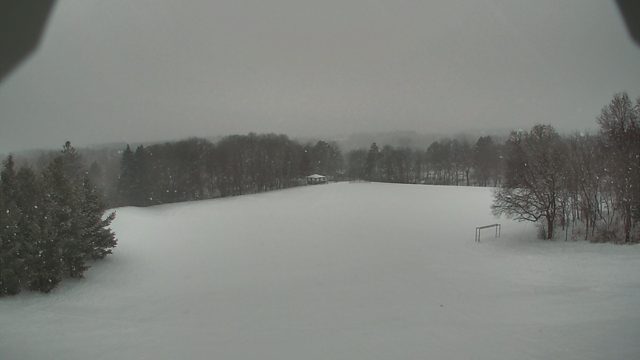 Thumbnail for current weather camera view from Scenic Heights ES in Minnetonka, Minnesota