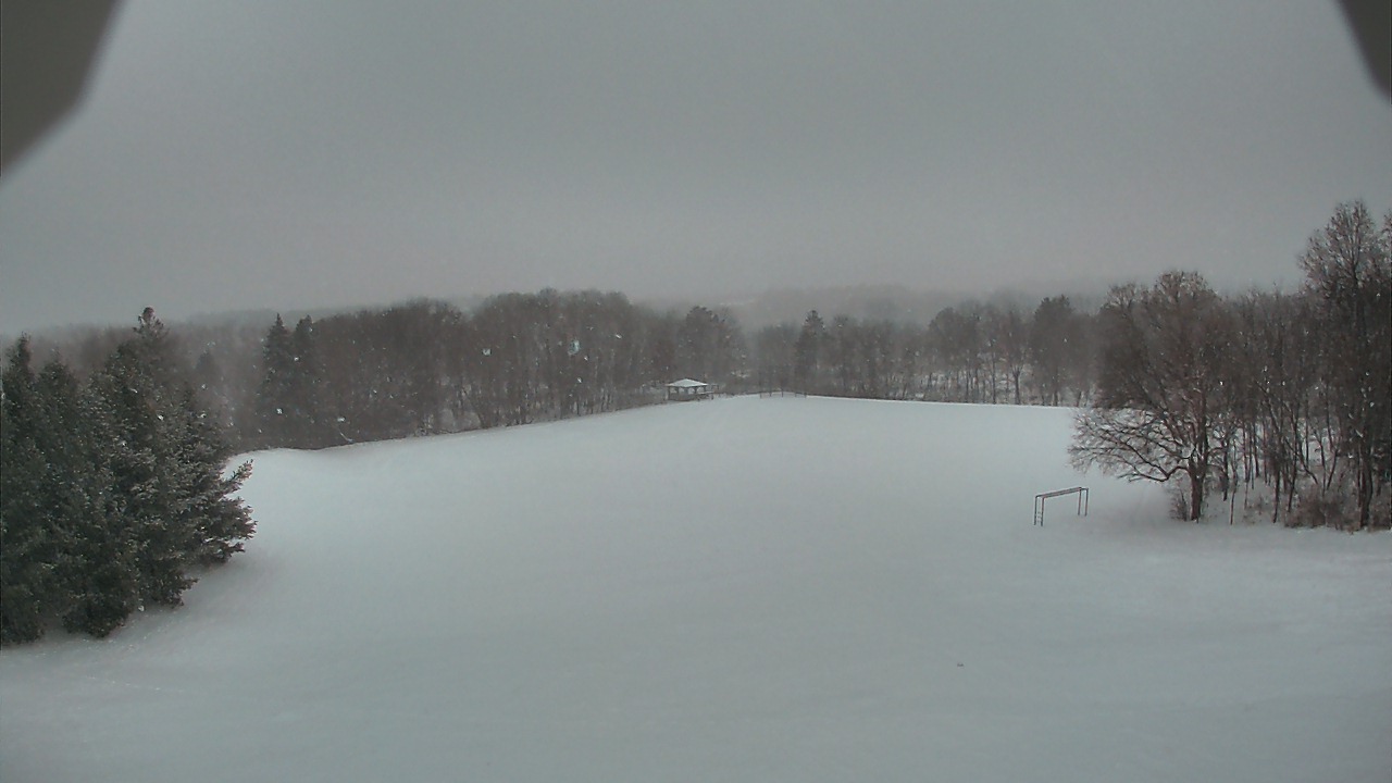 Thumbnail for current weather camera view from Scenic Heights ES in Minnetonka, Minnesota
