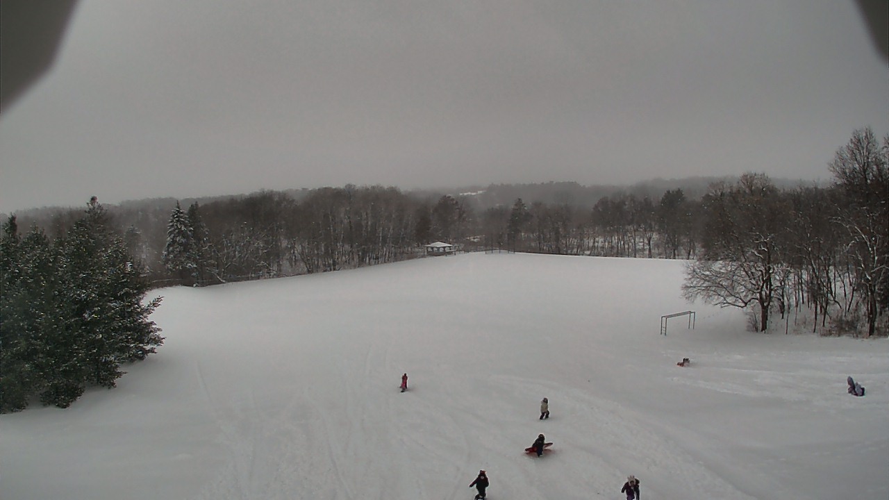 Thumbnail for current weather camera view from Scenic Heights ES in Minnetonka, Minnesota