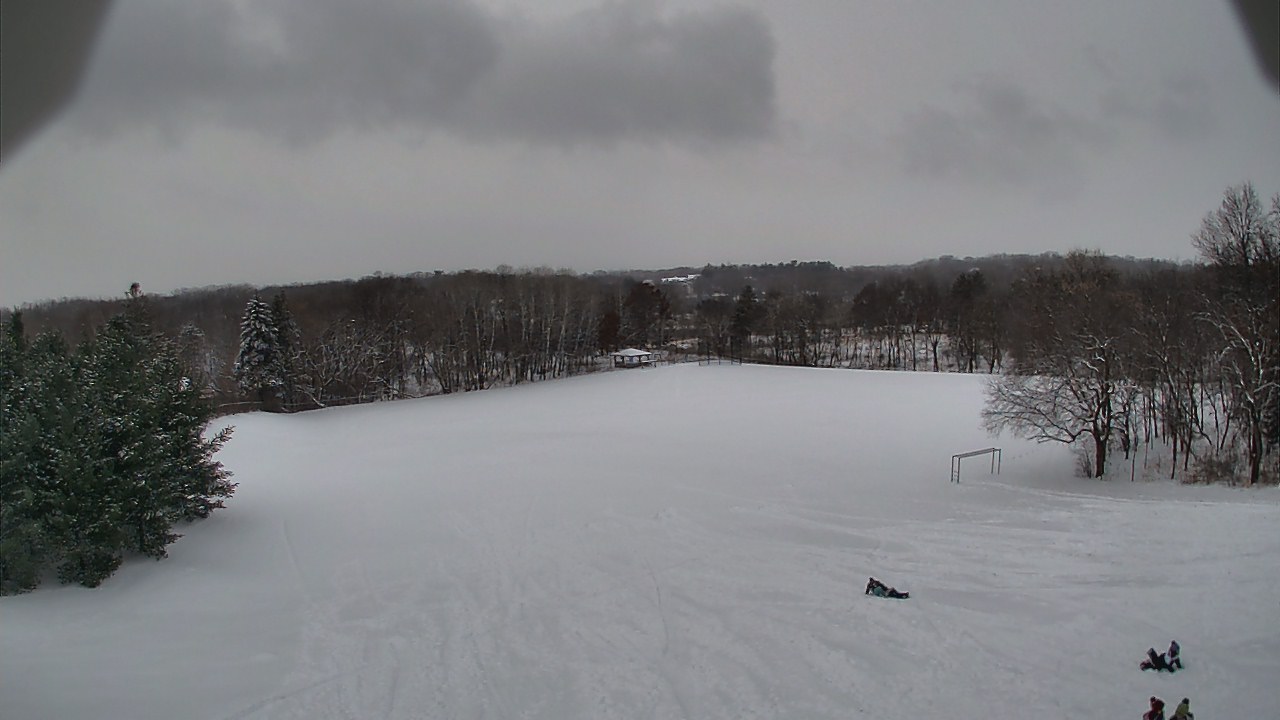 Thumbnail for current weather camera view from Scenic Heights ES in Minnetonka, Minnesota