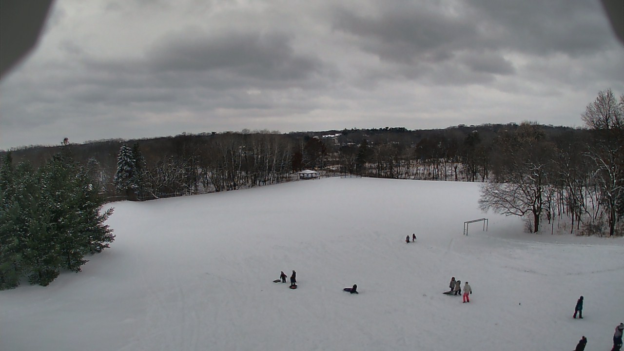 Thumbnail for current weather camera view from Scenic Heights ES in Minnetonka, Minnesota