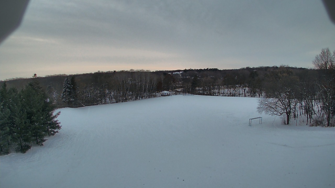 Thumbnail for current weather camera view from Scenic Heights ES in Minnetonka, Minnesota