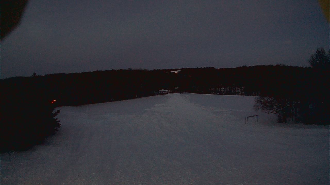 Thumbnail for current weather camera view from Scenic Heights ES in Minnetonka, Minnesota