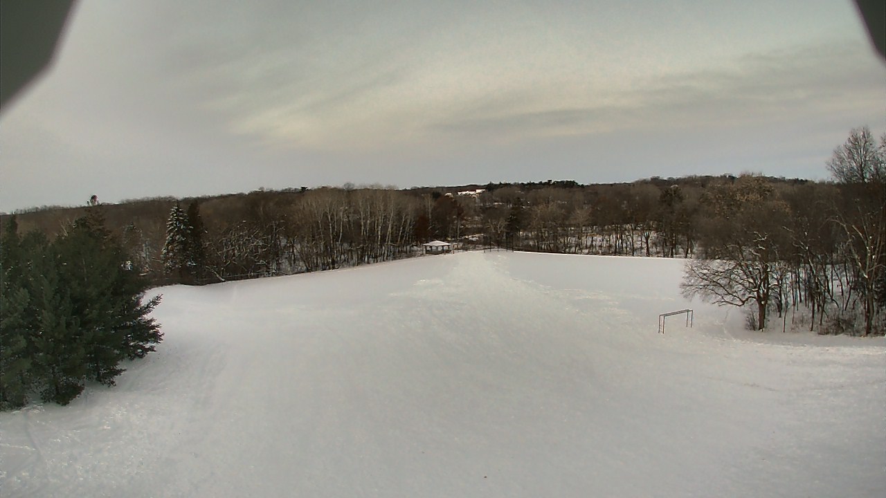 Thumbnail for current weather camera view from Scenic Heights ES in Minnetonka, Minnesota