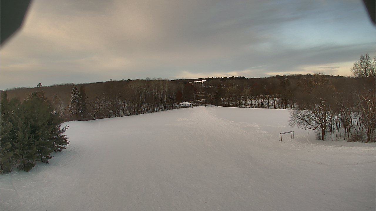 Thumbnail for current weather camera view from Scenic Heights ES in Minnetonka, Minnesota