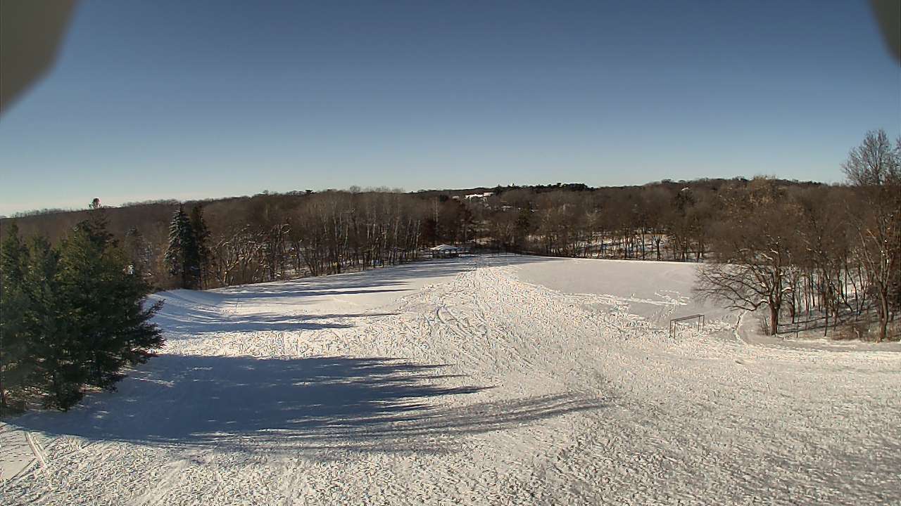 Thumbnail for current weather camera view from Scenic Heights ES in Minnetonka, Minnesota