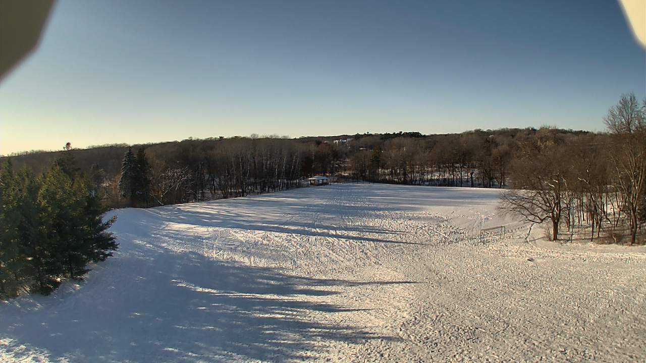 Thumbnail for current weather camera view from Scenic Heights ES in Minnetonka, Minnesota