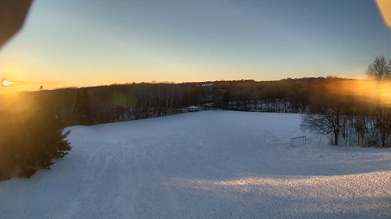 Thumbnail for current weather camera view from Scenic Heights ES in Minnetonka, Minnesota