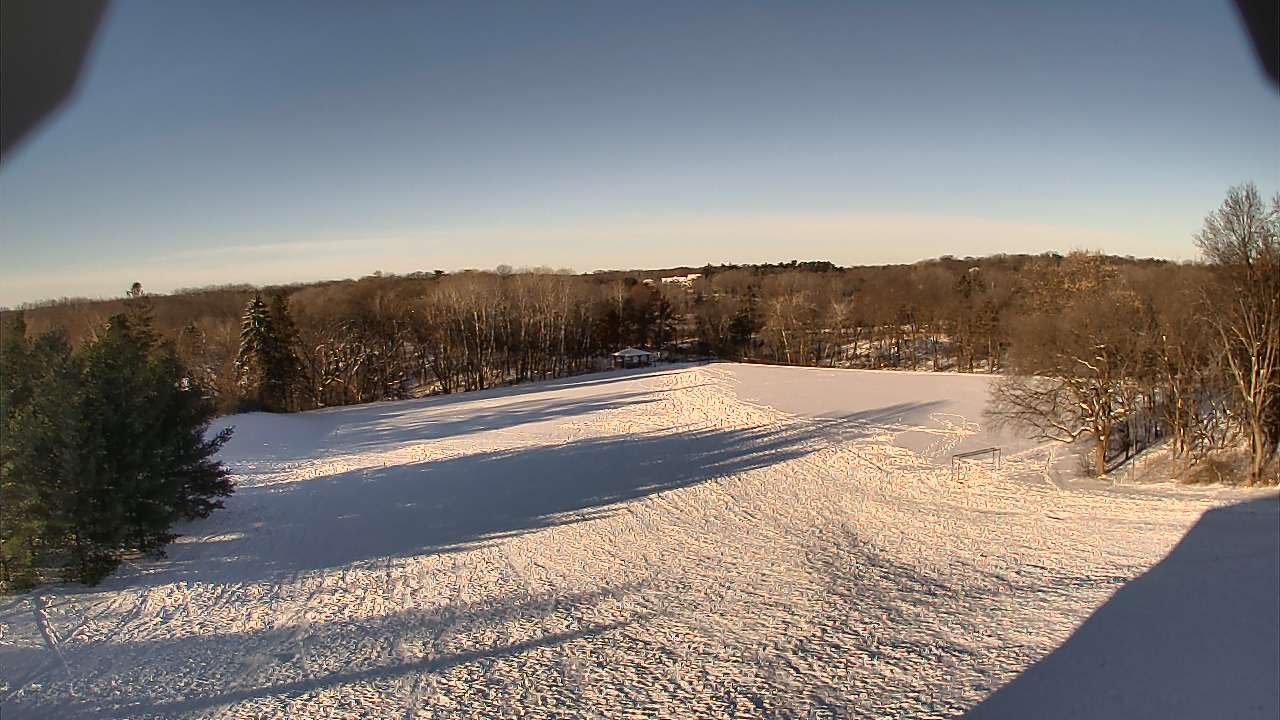 Thumbnail for current weather camera view from Scenic Heights ES in Minnetonka, Minnesota