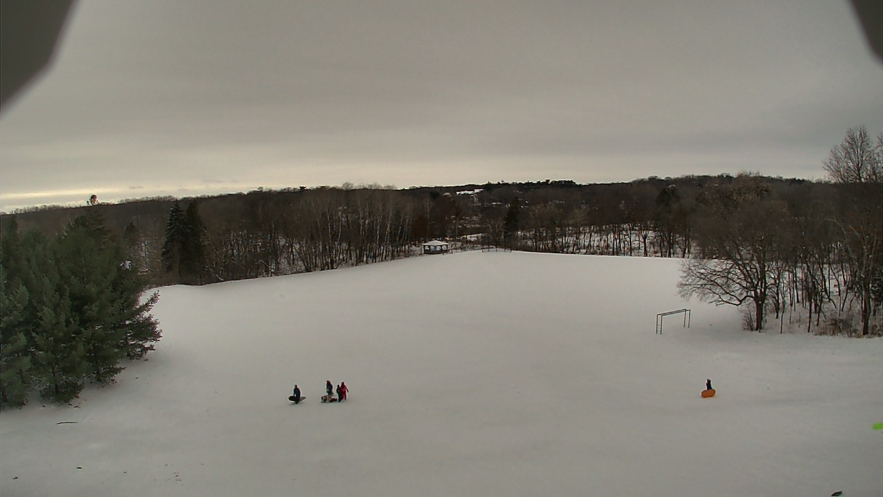Thumbnail for current weather camera view from Scenic Heights ES in Minnetonka, Minnesota