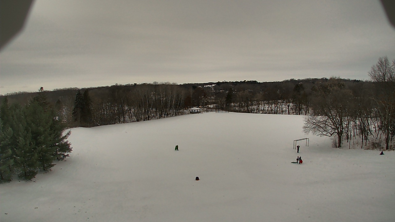 Thumbnail for current weather camera view from Scenic Heights ES in Minnetonka, Minnesota