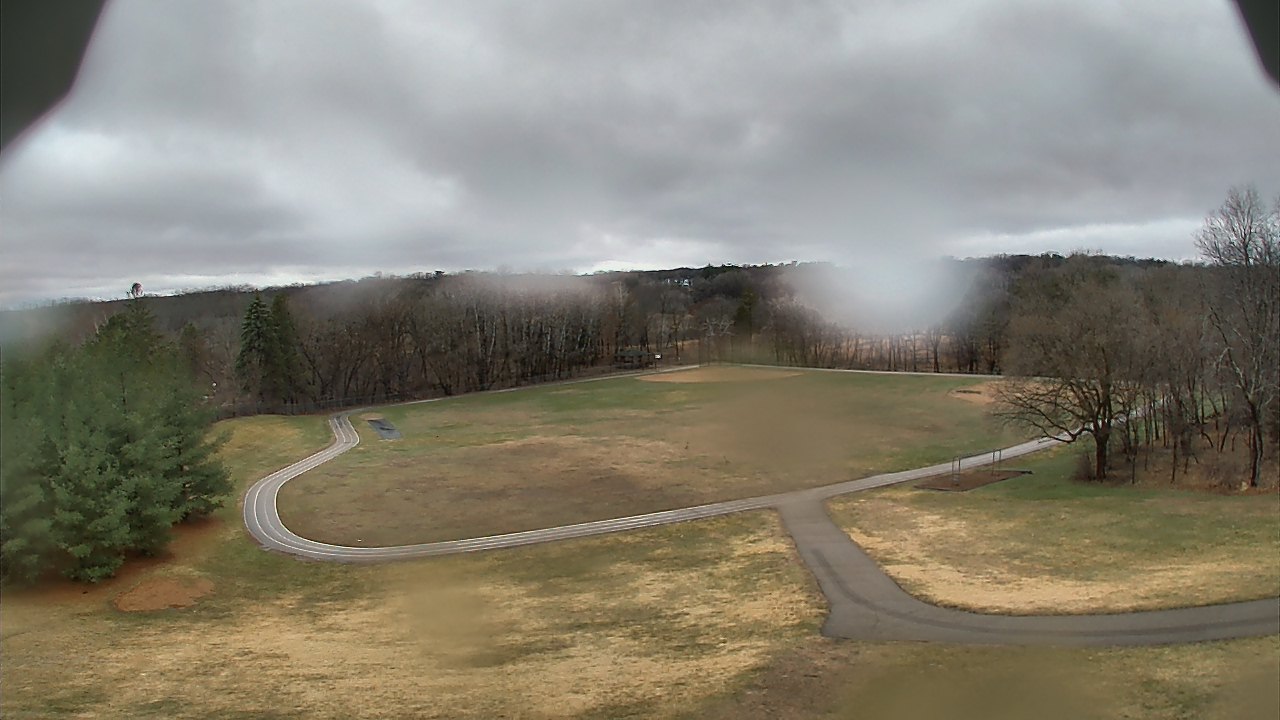 Thumbnail for current weather camera view from Scenic Heights ES in Minnetonka, Minnesota