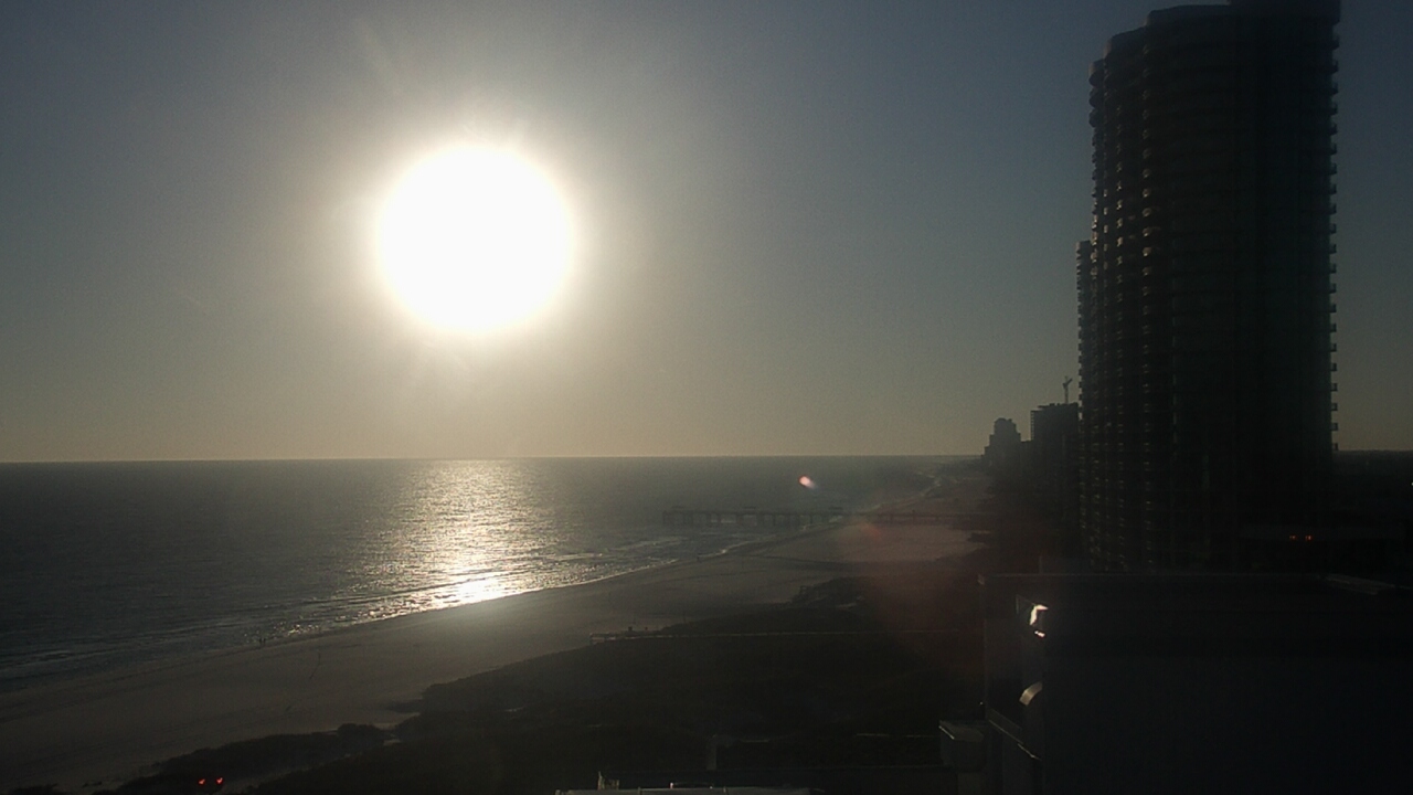 Thumbnail for current weather camera view from Island House Hotel in Orange Beach, Alabama