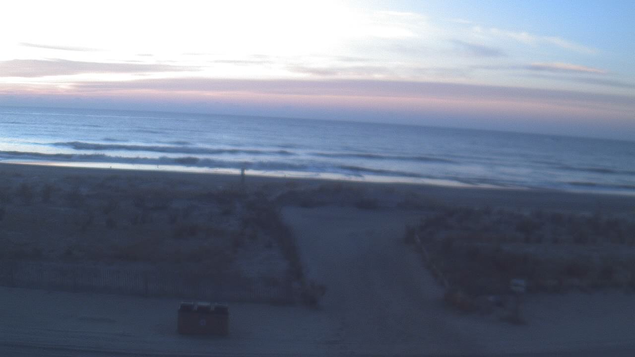Thumbnail for current weather camera view from Beach Patrol HQ in Margate City, New Jersey