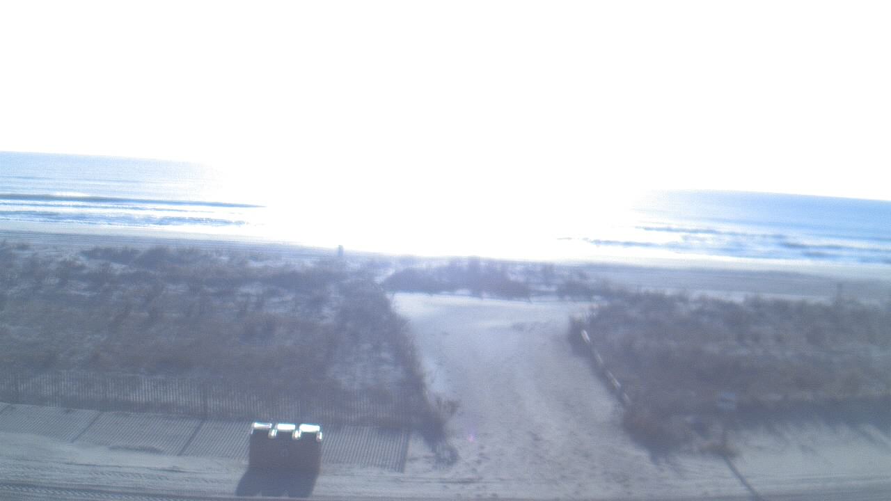 Thumbnail for current weather camera view from Beach Patrol HQ in Margate City, New Jersey
