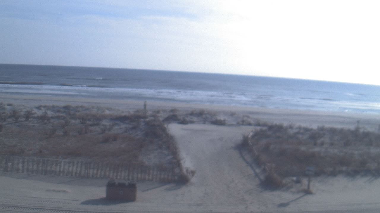 Thumbnail for current weather camera view from Beach Patrol HQ in Margate City, New Jersey