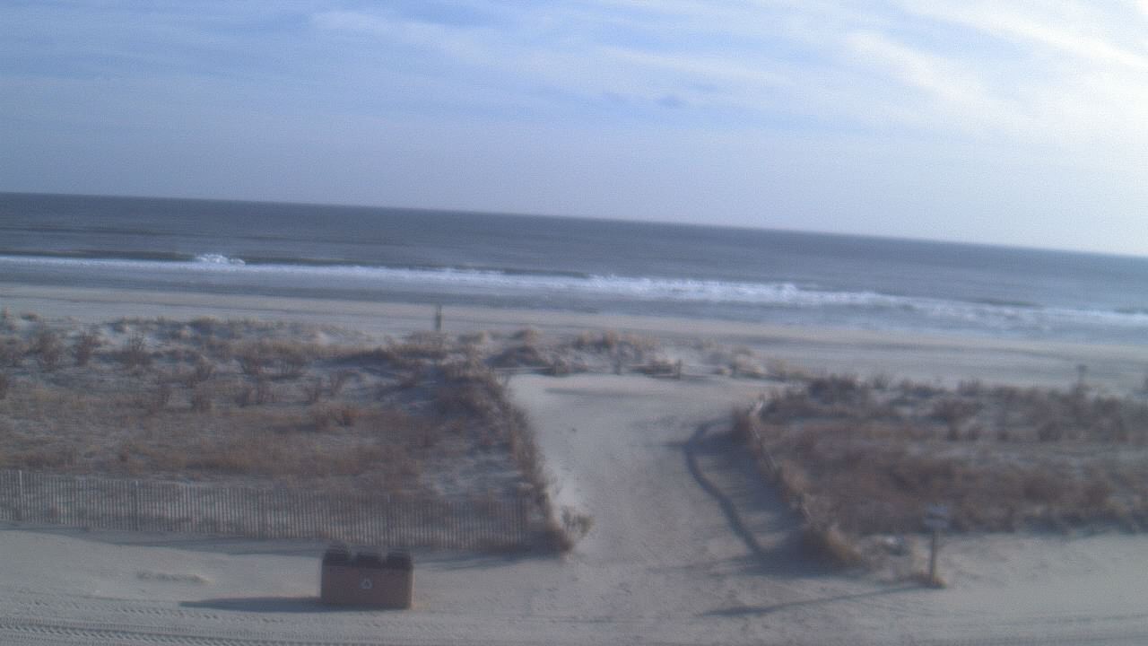 Thumbnail for current weather camera view from Beach Patrol HQ in Margate City, New Jersey