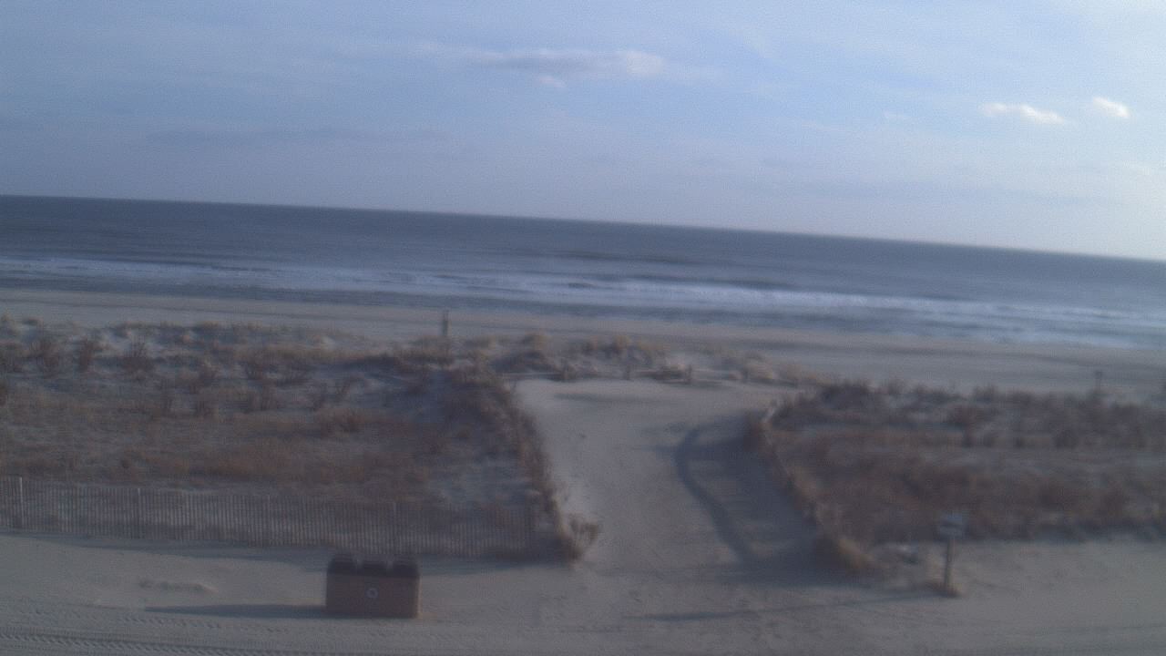 Thumbnail for current weather camera view from Beach Patrol HQ in Margate City, New Jersey
