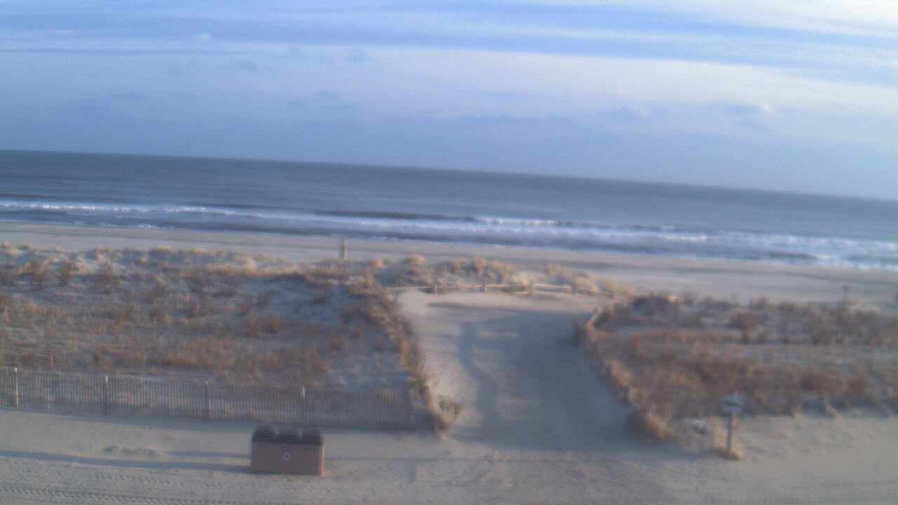 Thumbnail for current weather camera view from Beach Patrol HQ in Margate City, New Jersey