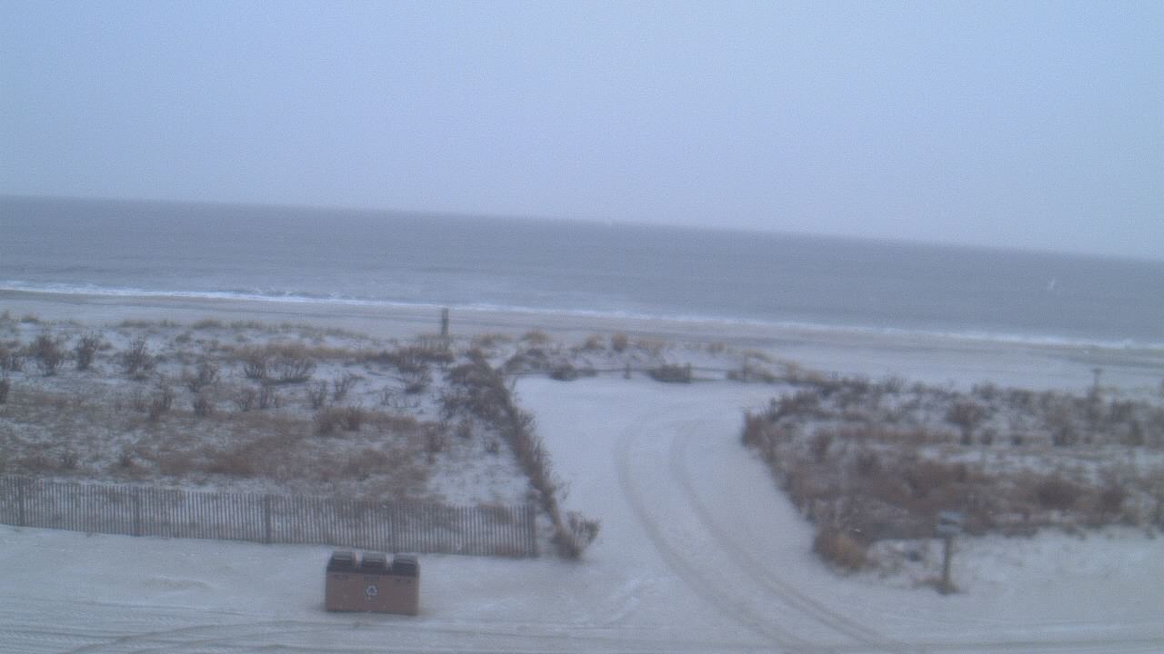 Thumbnail for current weather camera view from Beach Patrol HQ in Margate City, New Jersey