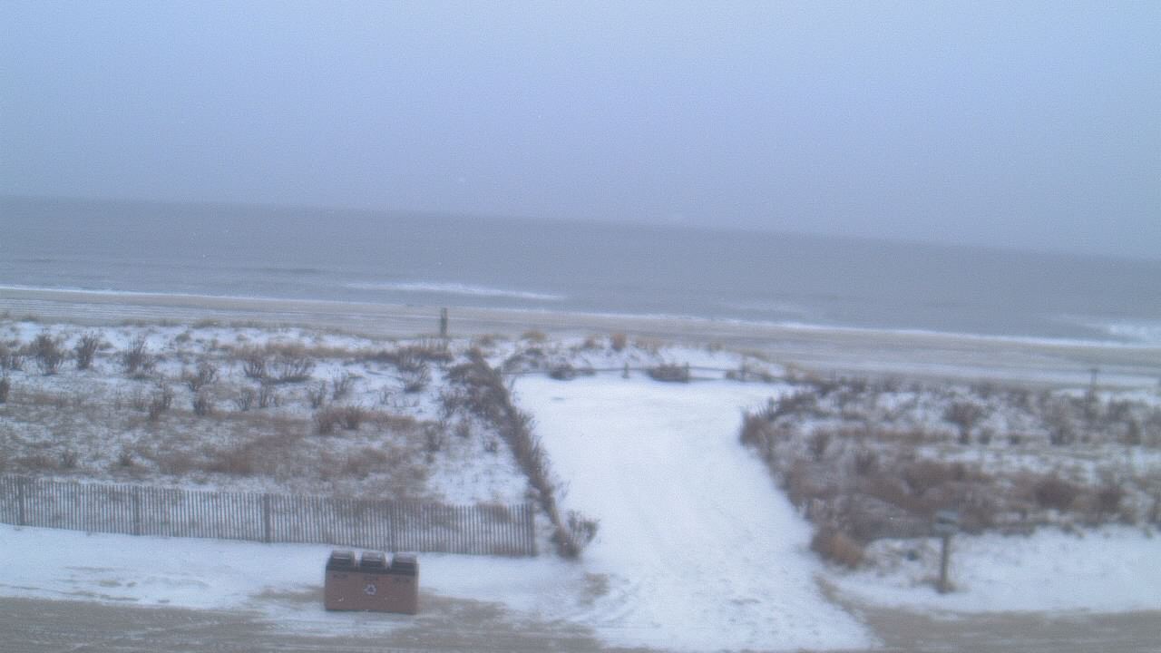Thumbnail for current weather camera view from Beach Patrol HQ in Margate City, New Jersey