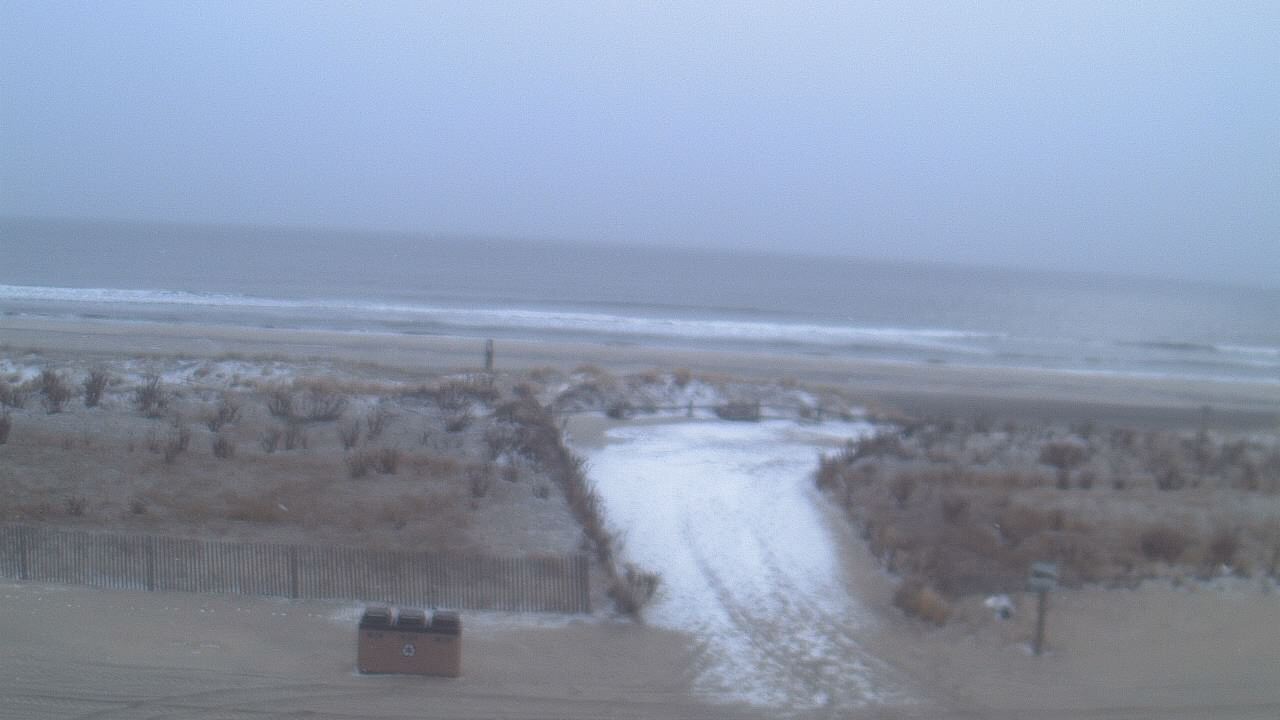 Thumbnail for current weather camera view from Beach Patrol HQ in Margate City, New Jersey
