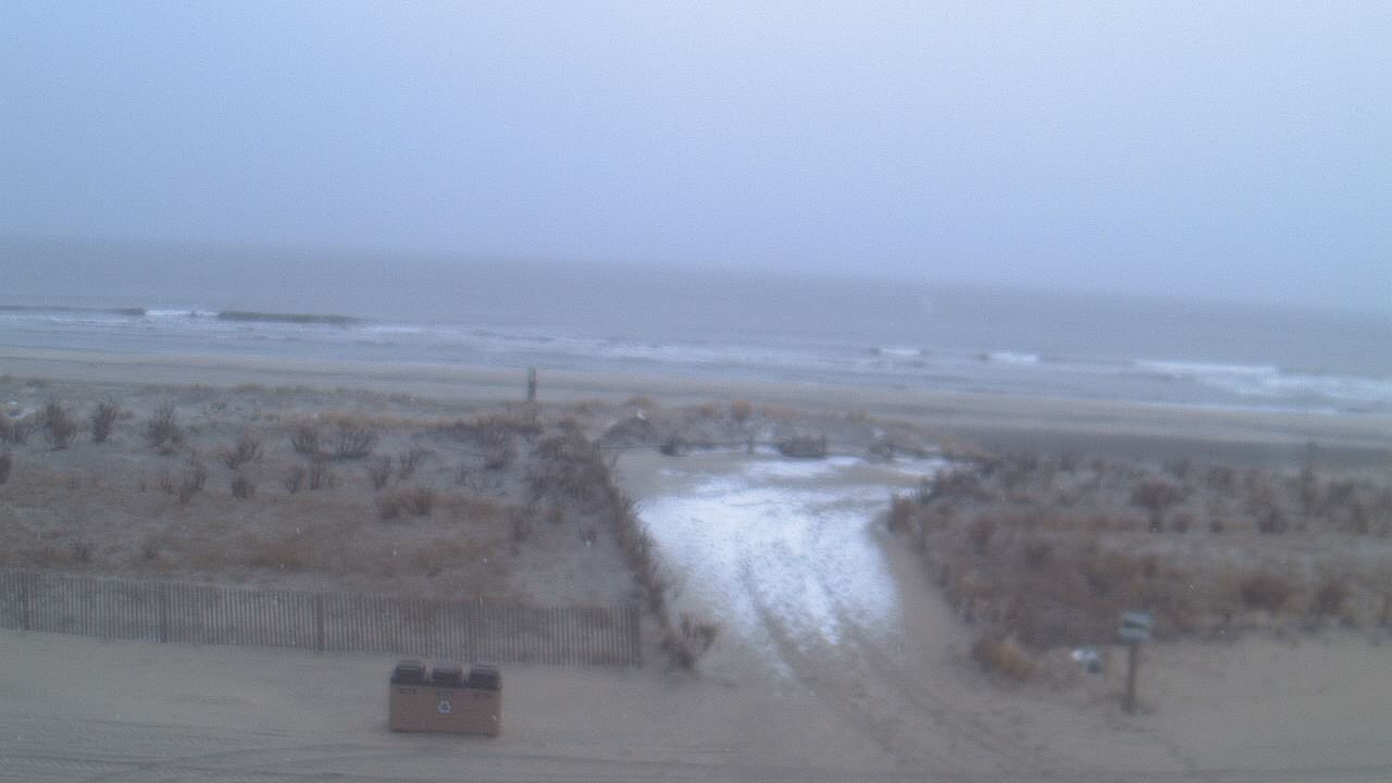 Thumbnail for current weather camera view from Beach Patrol HQ in Margate City, New Jersey