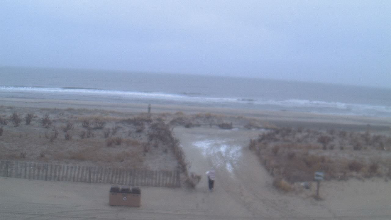 Thumbnail for current weather camera view from Beach Patrol HQ in Margate City, New Jersey