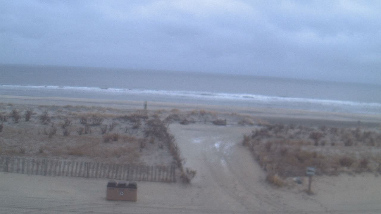 Thumbnail for current weather camera view from Beach Patrol HQ in Margate City, New Jersey