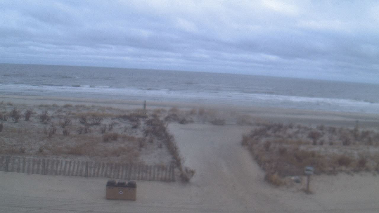 Thumbnail for current weather camera view from Beach Patrol HQ in Margate City, New Jersey