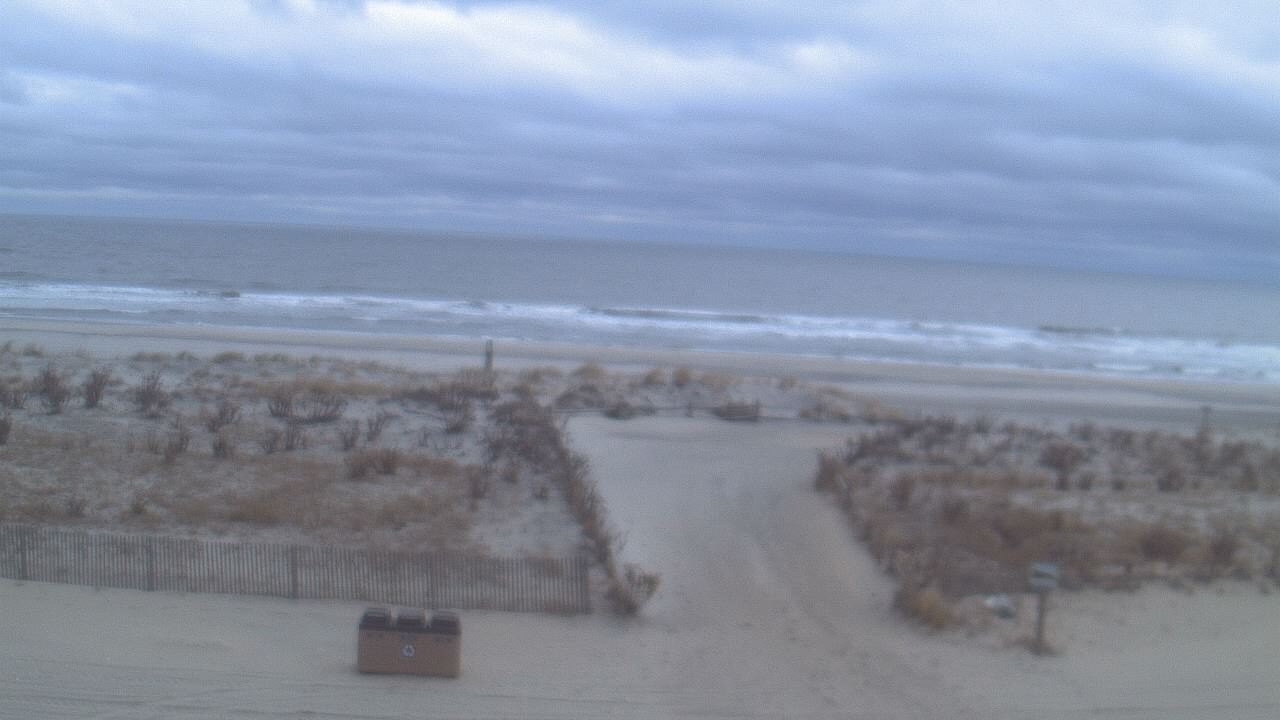 Thumbnail for current weather camera view from Beach Patrol HQ in Margate City, New Jersey