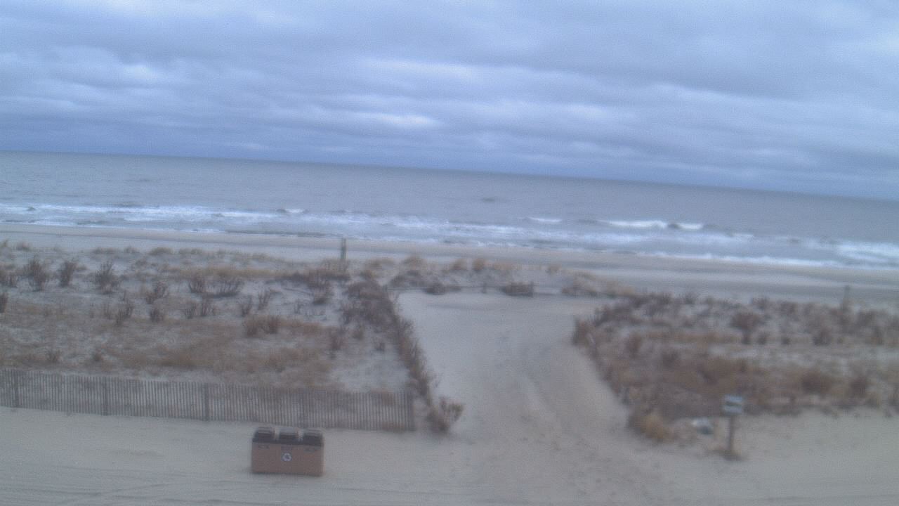 Thumbnail for current weather camera view from Beach Patrol HQ in Margate City, New Jersey