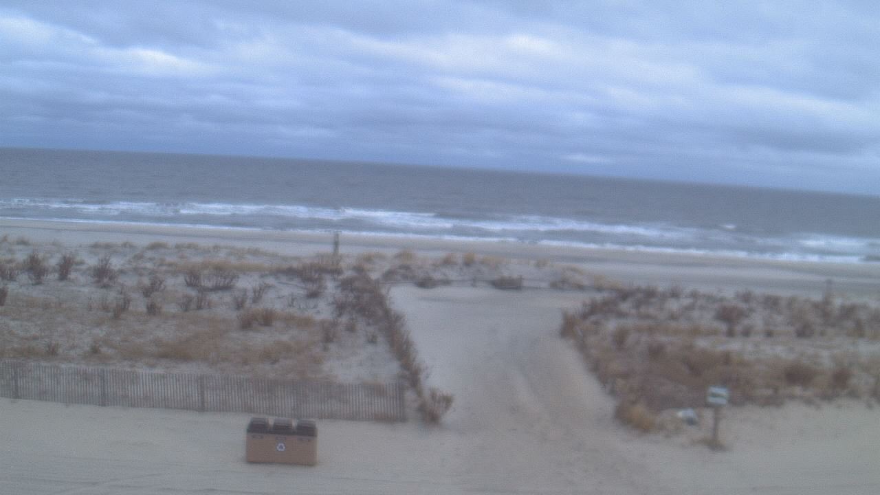 Thumbnail for current weather camera view from Beach Patrol HQ in Margate City, New Jersey