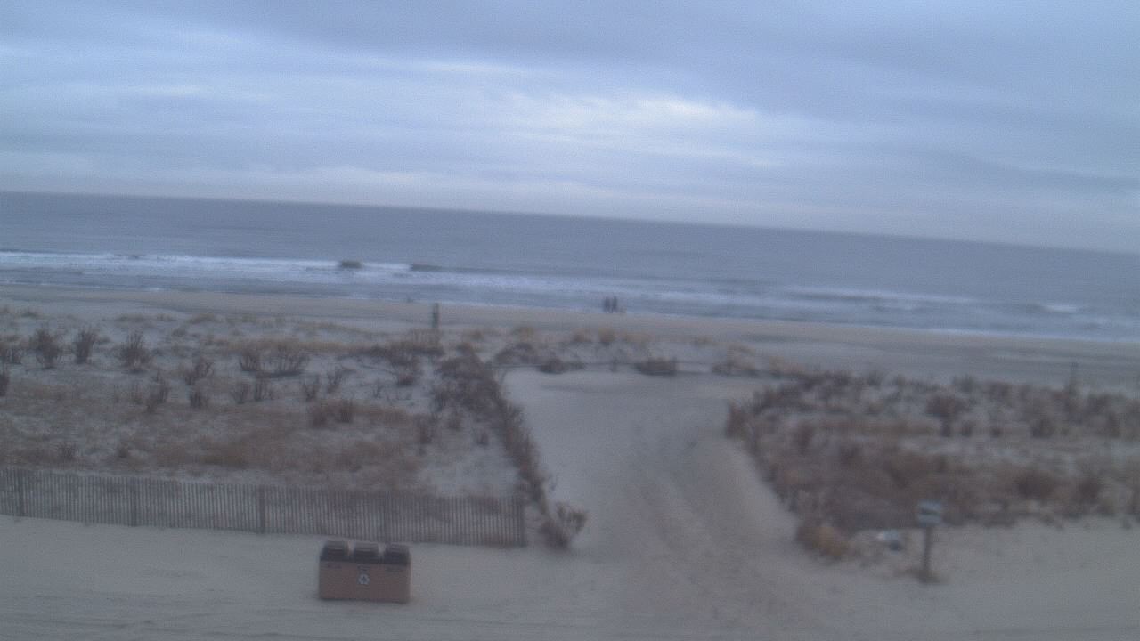 Thumbnail for current weather camera view from Beach Patrol HQ in Margate City, New Jersey