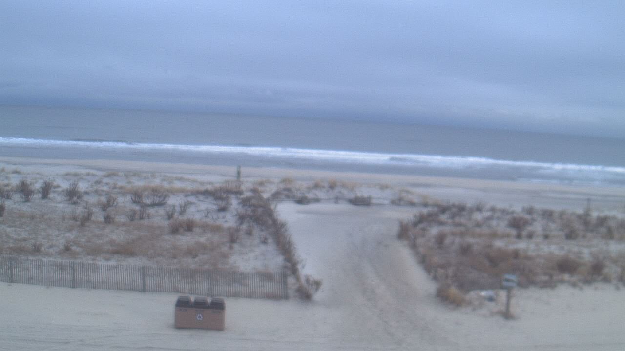 Thumbnail for current weather camera view from Beach Patrol HQ in Margate City, New Jersey