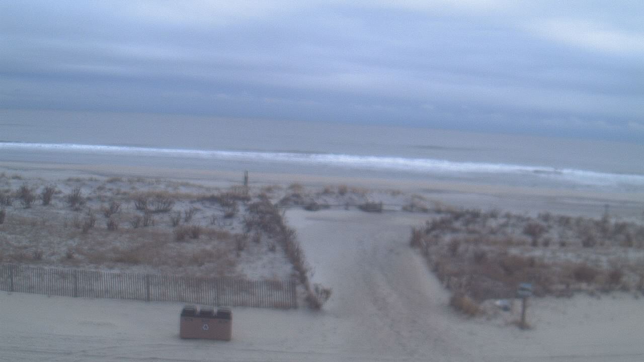 Thumbnail for current weather camera view from Beach Patrol HQ in Margate City, New Jersey