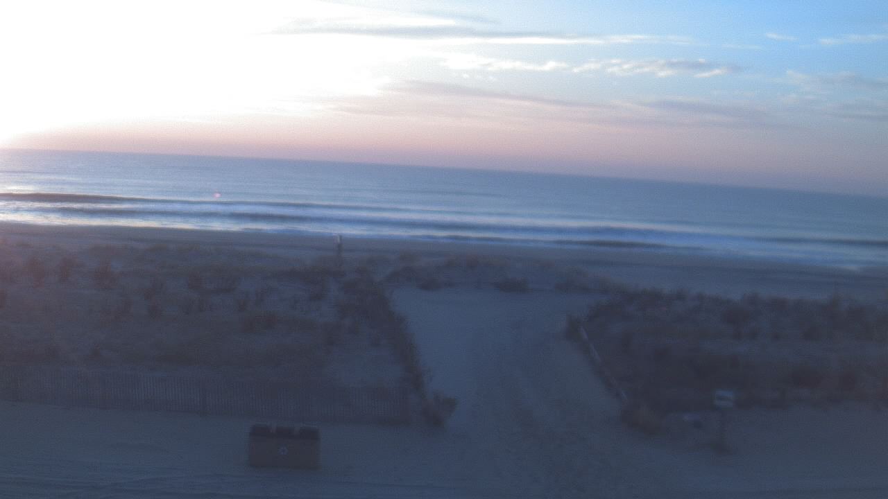 Thumbnail for current weather camera view from Beach Patrol HQ in Margate City, New Jersey
