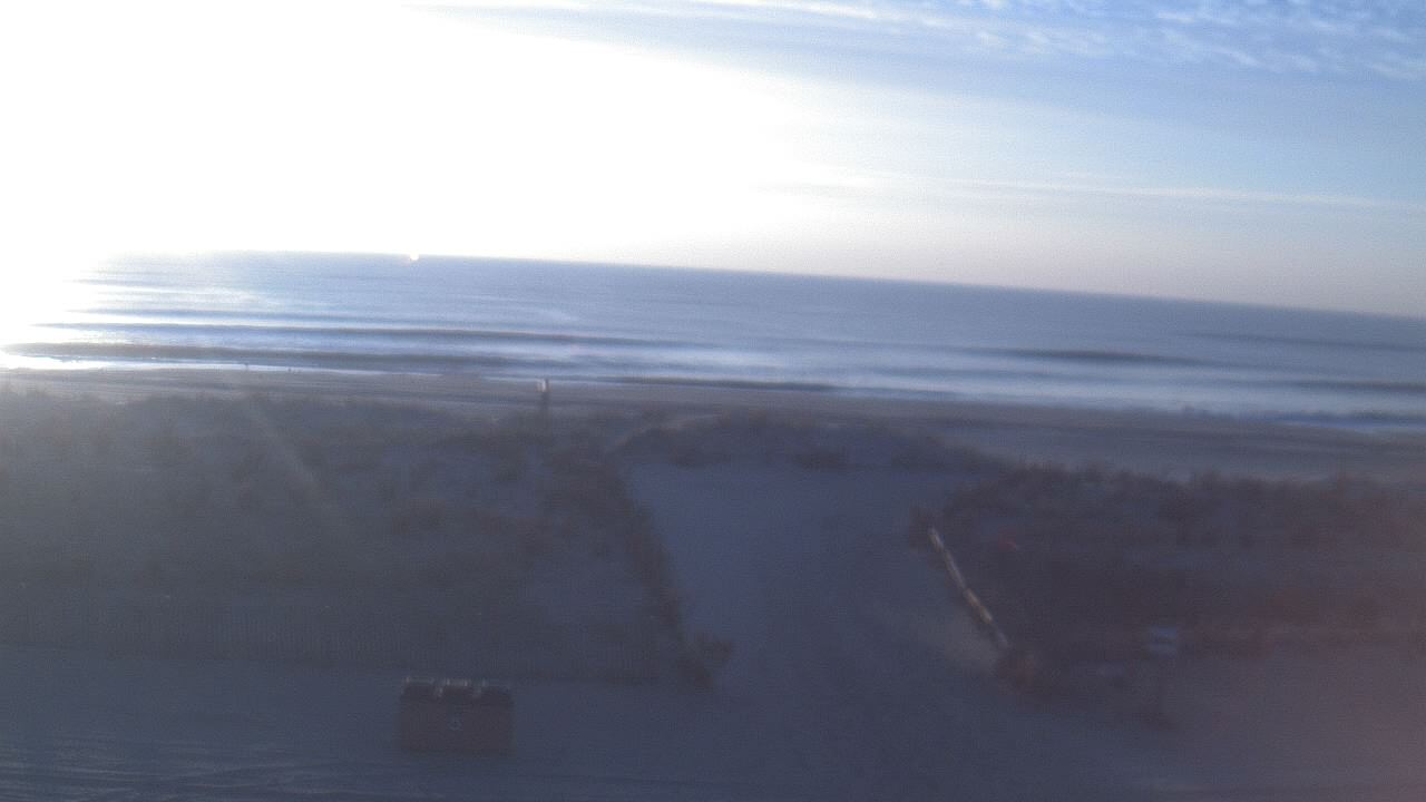 Thumbnail for current weather camera view from Beach Patrol HQ in Margate City, New Jersey